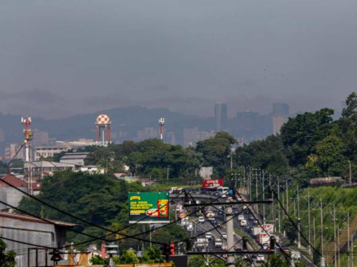 El ambiente brumoso podría mantenerse en El Salvador entre marzo y mayo, según Medio Ambiente.