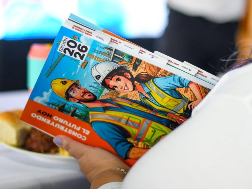 Los nuevos manuales buscan agilizar trámites, actualizar normativas y fortalecer el desarrollo del sector construcción en El Salvador.