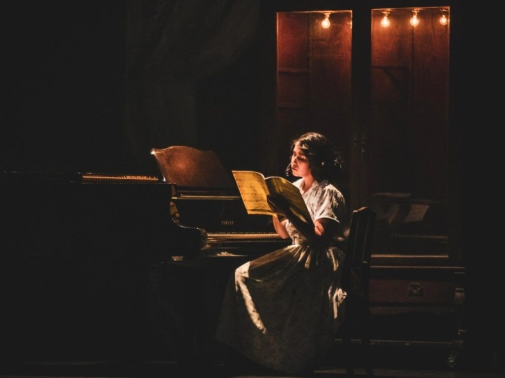 La puesta en escena mezcla danza tradicional y elementos contemporáneos en el Teatro Nacional de San Salvador. Fotografía/ Ministerio de Cultura