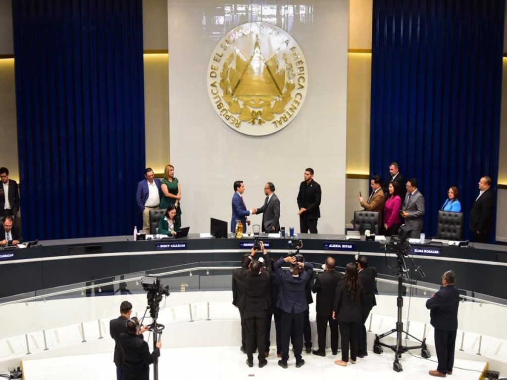 Asamblea-reforma-cadeana-perpetua