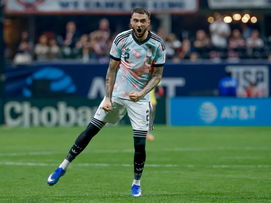 Zeno Debast celebra su gol con Bélgica ante Estados Unidos. Foto EFE