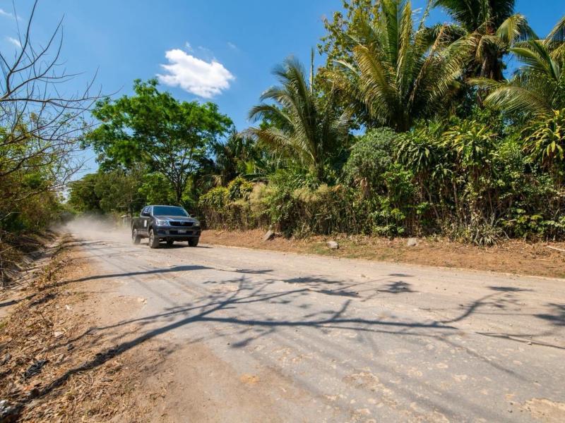 El Gobierno inició la pavimentación de la ruta hacia El Playón, en Tecoluca, con una inversión de $14 millones.