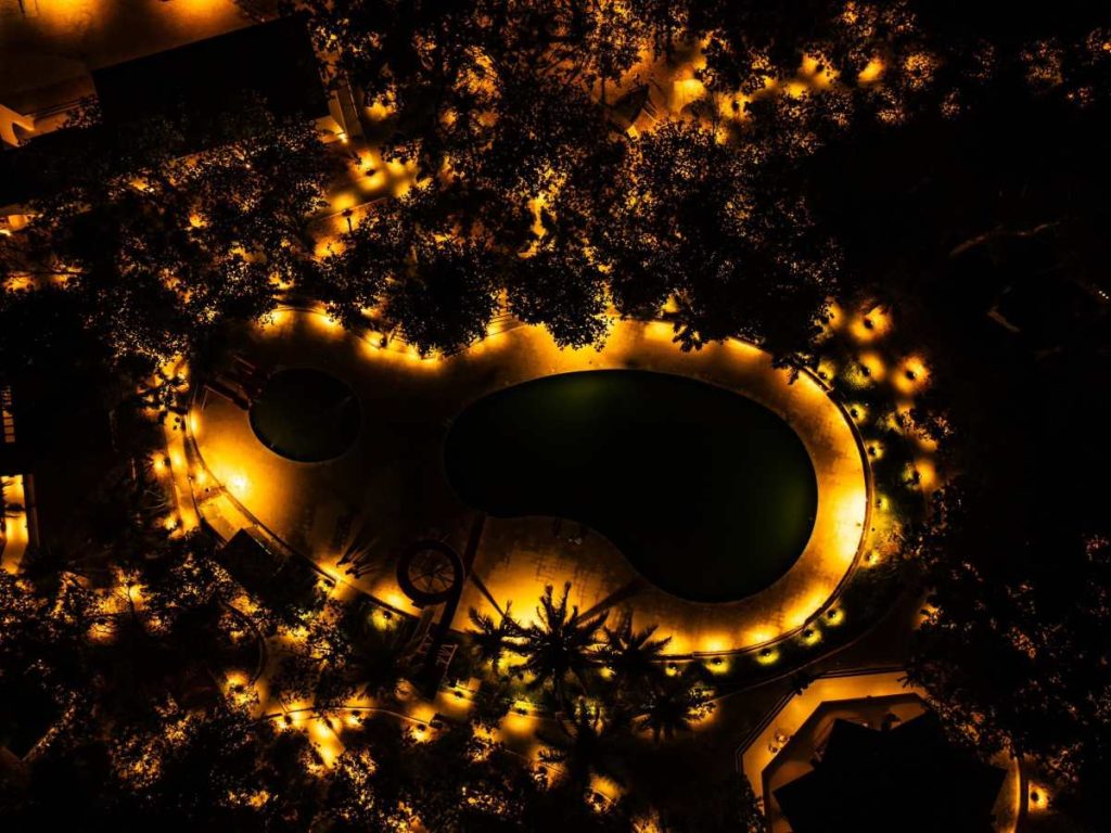 La nueva iluminación de Apulo permite a los visitantes extender su estadía hasta la noche en un ambiente seguro.