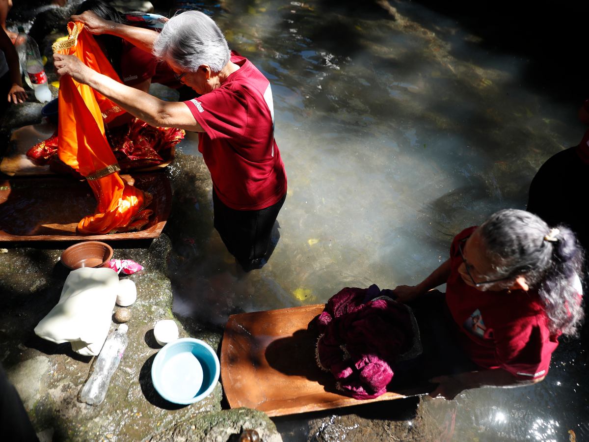 chalchuapa-lavado-vestimenta-jesús (3)