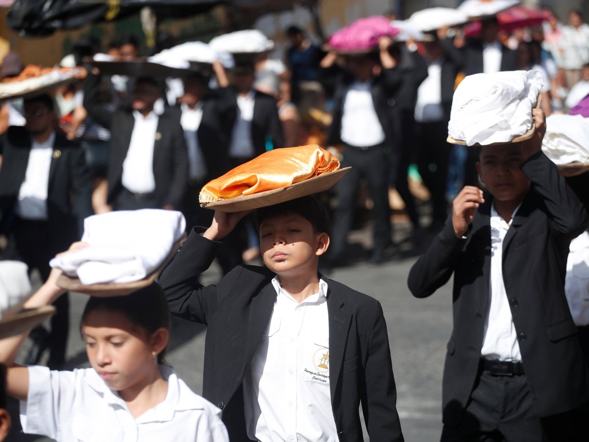 chalchuapa-lavado-vestimenta-jesús (4)