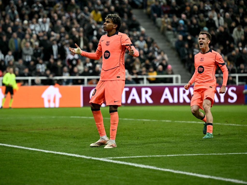 Lamine Yamal celebra su gol de gane ante el Newcastle. Foto AFP