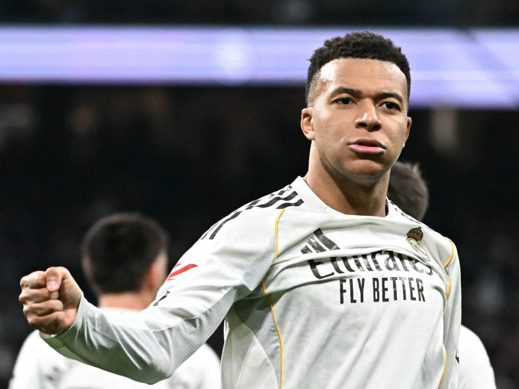 Kylian Mbappé estaría de regreso ante el Manchester City. Foto AFP