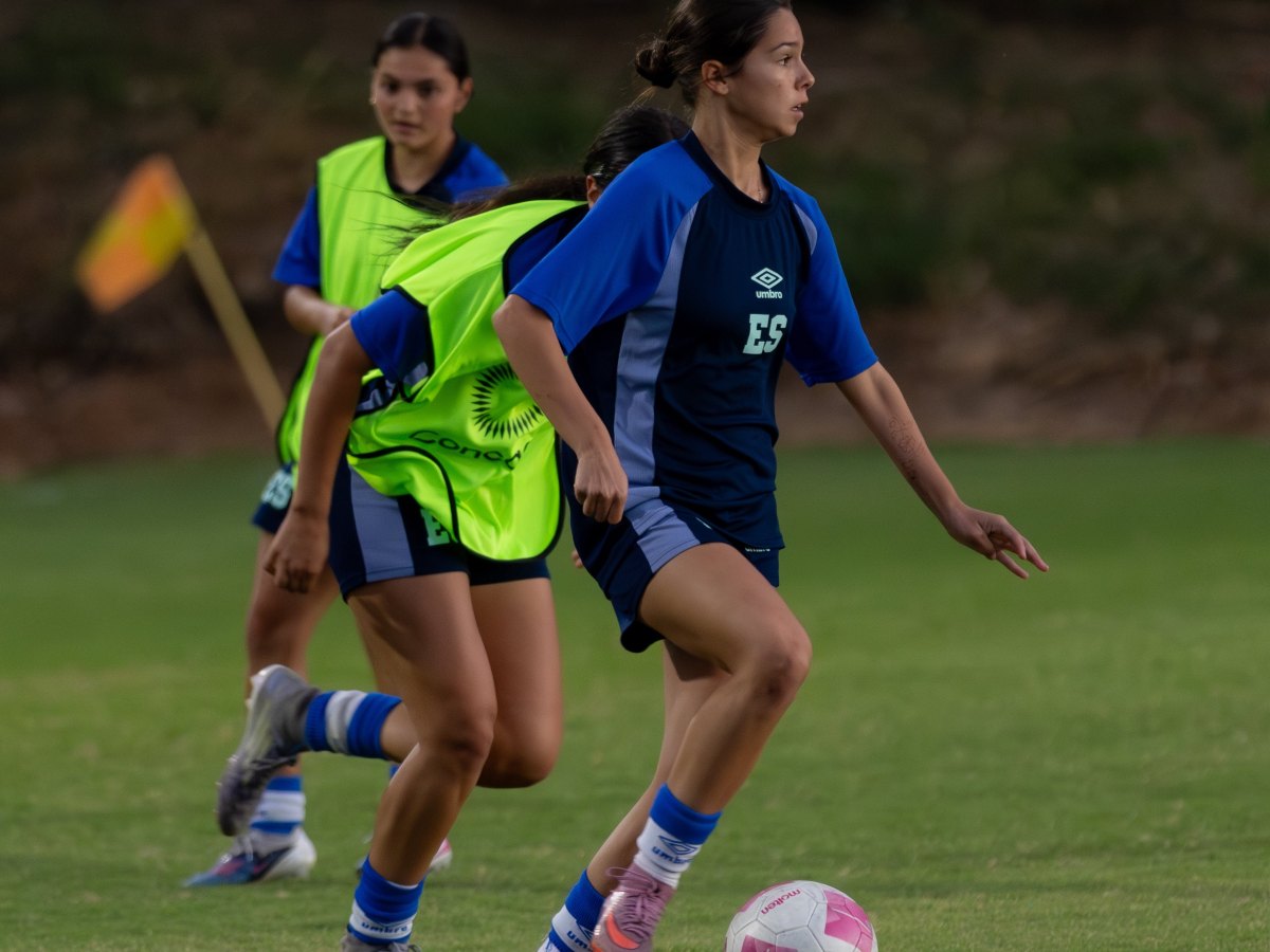 La Selecta Femenina Sub-17 ya entrena en Costa Rica para el Premundial. Foto X Selecta