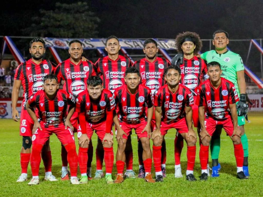 La Federación Salvadoreña de Fútbol (FESFUT) solicitó al Club Deportivo Hércules presentar comprobantes que demuestren el pago de salarios a jugadores y cuerpo técnico tras denuncias de retrasos.