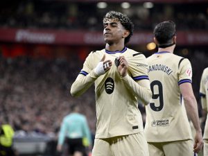 Lamine Yamal del Barcelona celebra gol ante el Athletic de Bilbao. Foto AFP