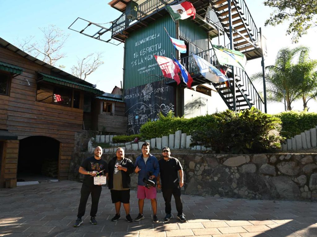 Equipo de producción en  El Espiritu de la Montaña, La Unión. Foto Cortesía