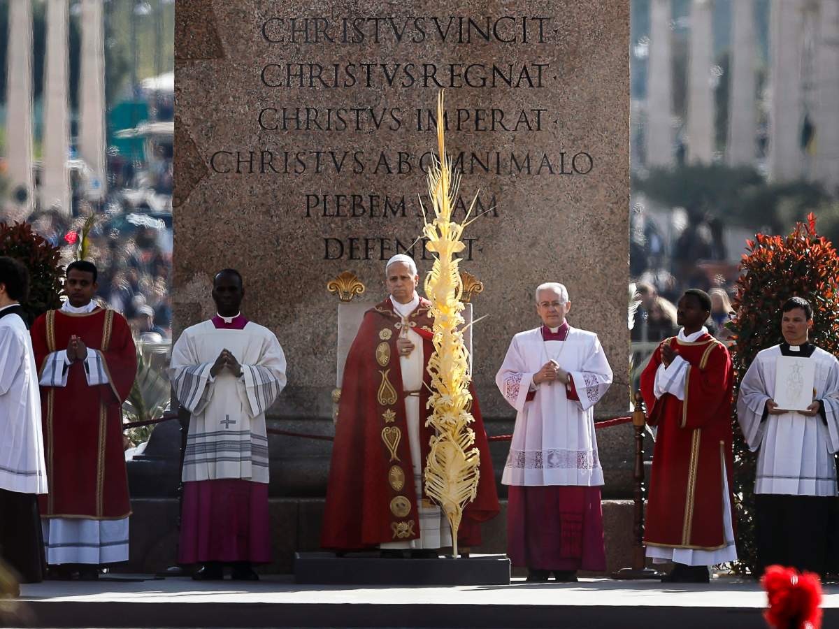 Papa en Domingo de Ramos: “Depongan las armas, recuerden que son hermanos”