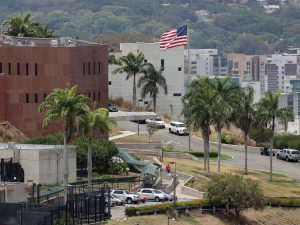 Estados Unidos reanuda operaciones en su embajada en Venezuela tras siete años