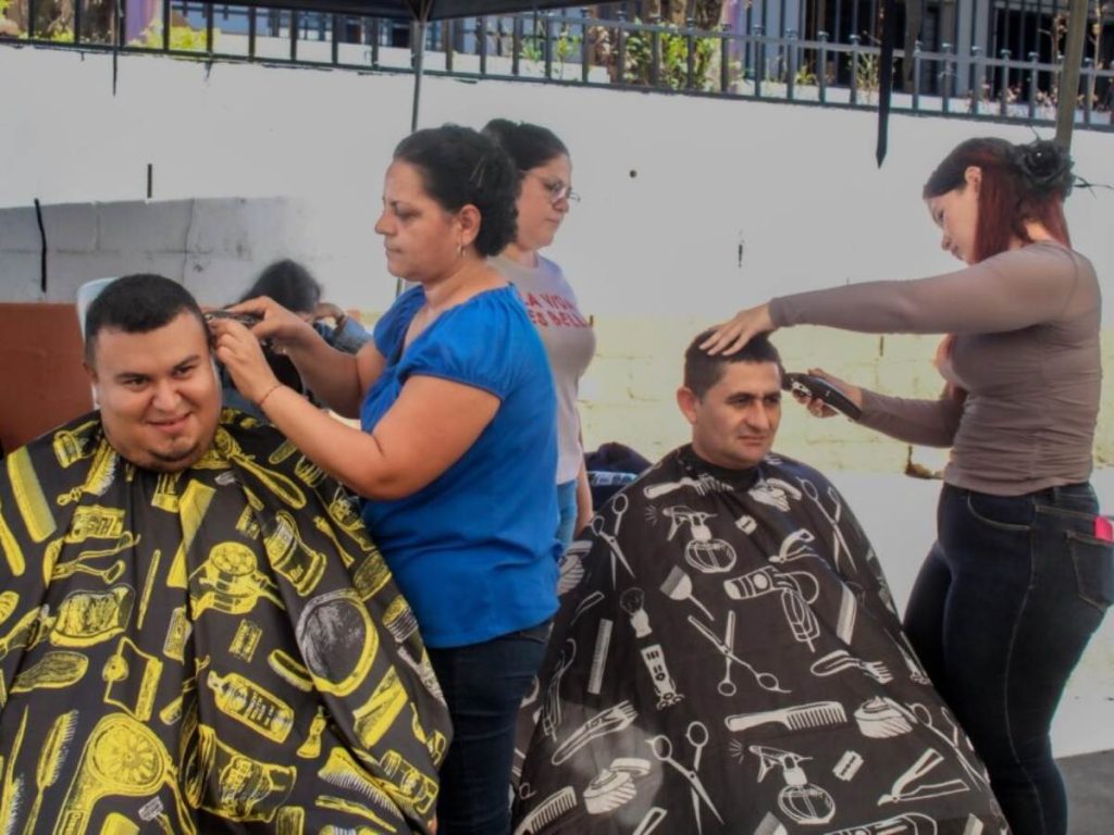 Participantes del proyecto Semillas fortalecen sus negocios con formación y capital semilla.