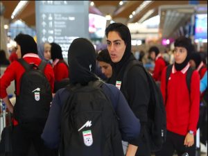 Selección de fútbol femenina iraní regresa a su país