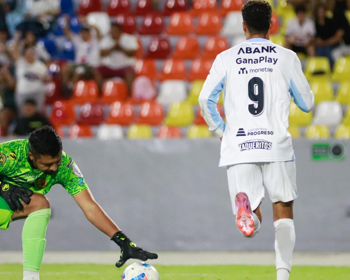 Firpo golea al Inter FA y se afianza en la pelea por el liderato