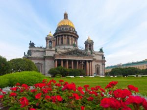 El gobierno de Serbia ofrece hasta $14,000 para que jóvenes y familias se muden a zonas rurales y compren vivienda.