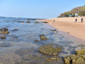 Así se vive Los Cóbanos, la playa de coral con aguas tranquilas en Sonsonate