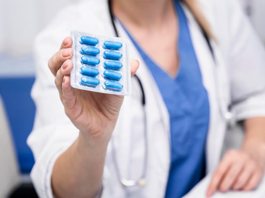 Un estudio científico reveló que el dasatinib, un fármaco utilizado para tratar ciertos tipos de leucemia, puede reducir la inflamación asociada a la psoriasis.