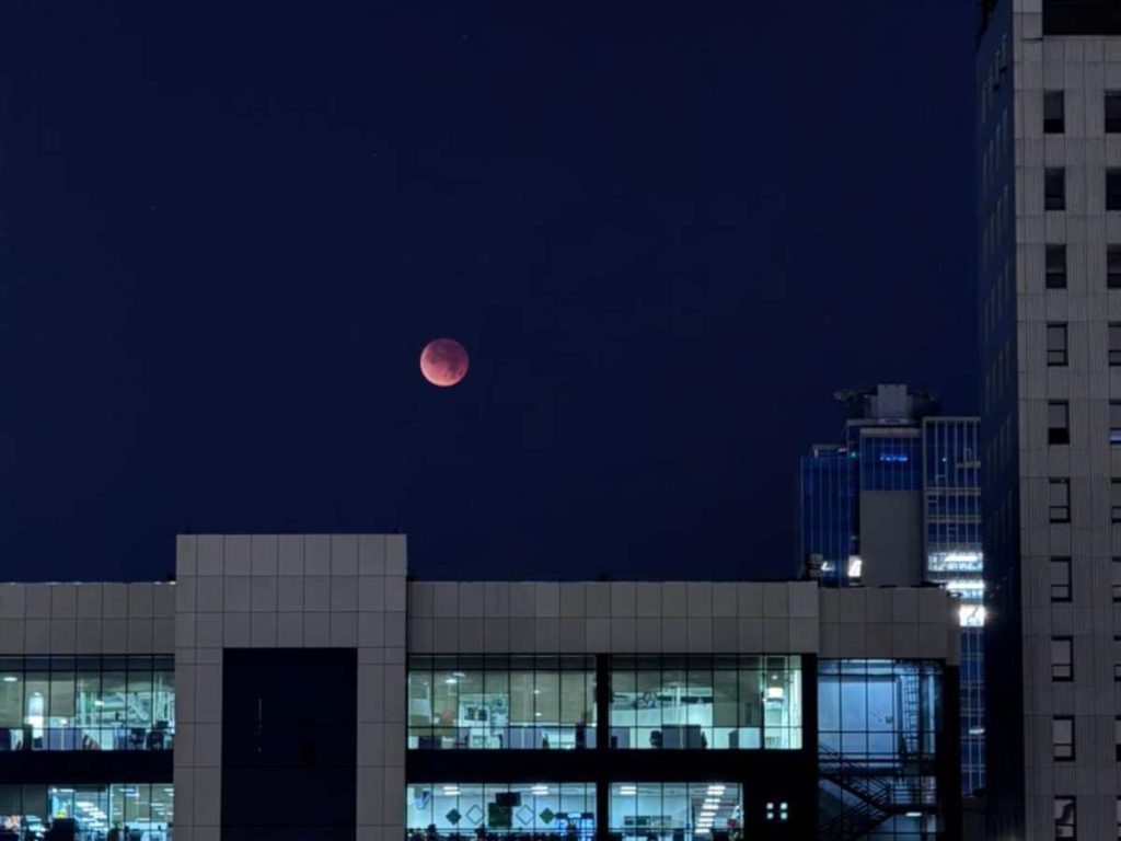 El evento marcó la transición entre la noche y el amanecer