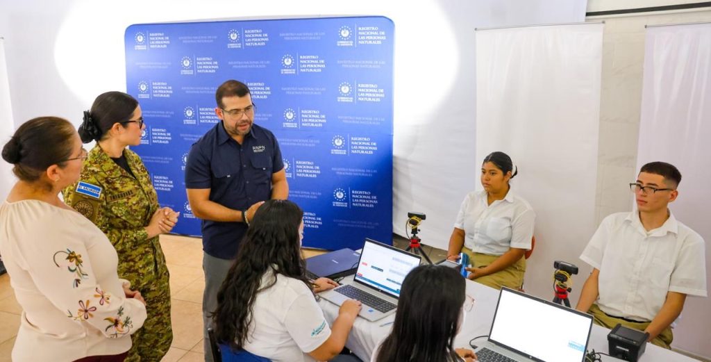 Personal del RNPN realizó jornadas móviles de preenrolamiento en el Inframen.