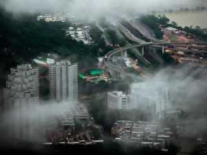 Las autoridades pidieron a la población mantener puertas y ventanas cerradas ante el aumento de partículas contaminantes.