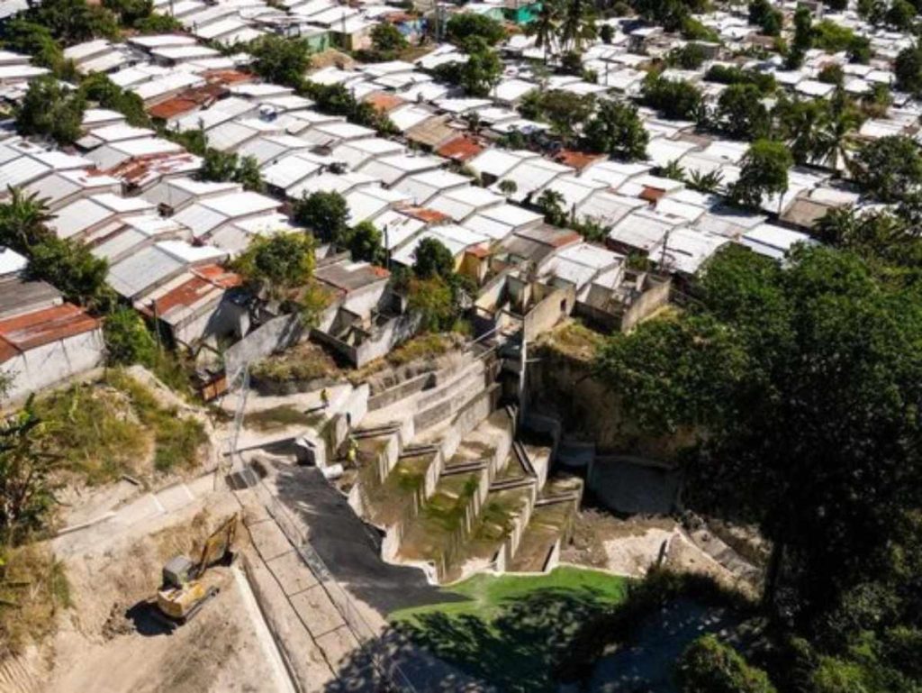 La inversión fue de aproximadamente 600,000 dólares y busca reducir el riesgo para unas 17,000 personas.