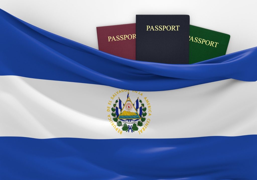 Entre las modificaciones se establece que los extranjeros con residencia temporal deberán permanecer al menos 90 días al año en el país para mantener su estatus migratorio.