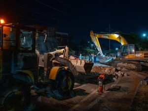 Intervención nocturna en el bulevar San Bartolo reducirá a un carril el paso vehicular frente a Maxi Despensa.