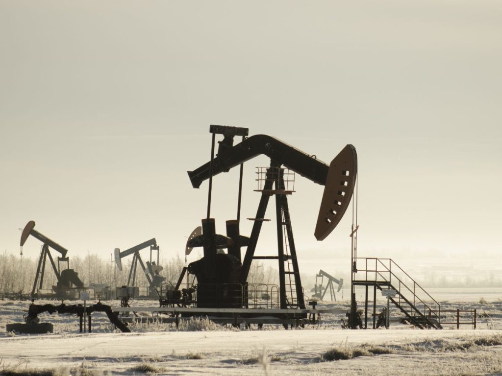 Las interrupciones en rutas comerciales y el encarecimiento del transporte afectan cadenas de suministro y aumentan el precio de alimentos e insumos clave.