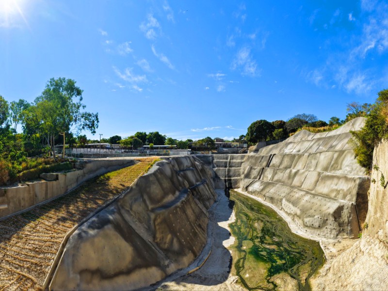 La intervención abarcó más de 16,000 metros cuadrados para frenar la expansión de la cárcava.