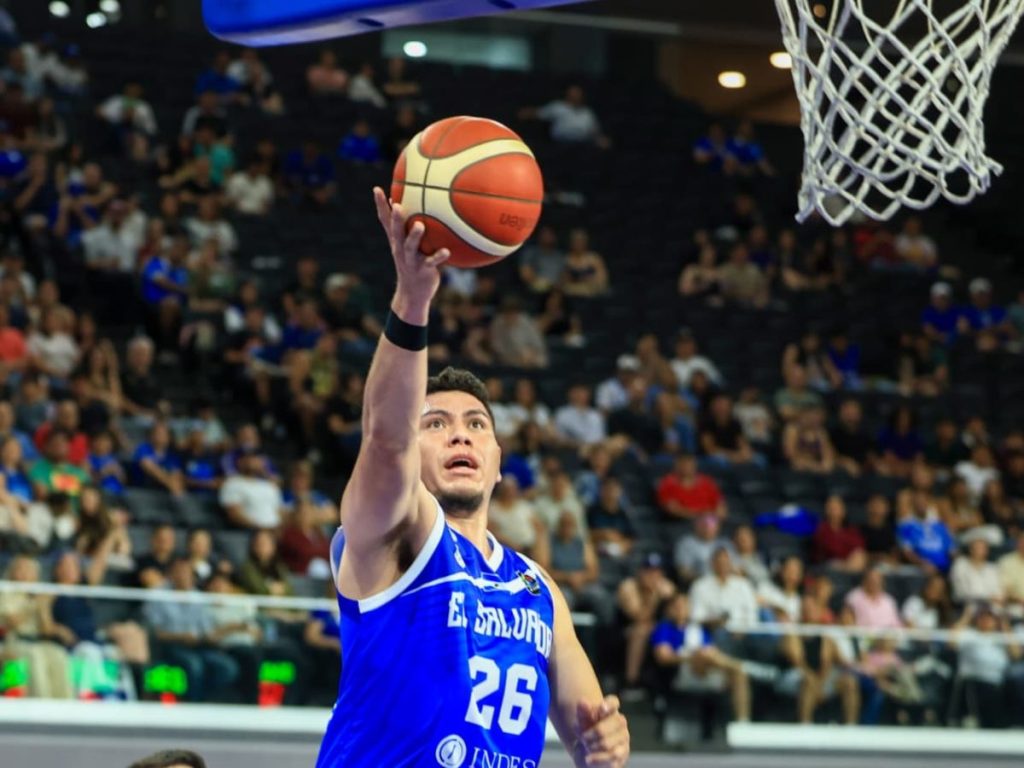 La Selecta de Baloncesto se jugará el pase ante Costa Rica el domingo. Foto Cortesía INDES