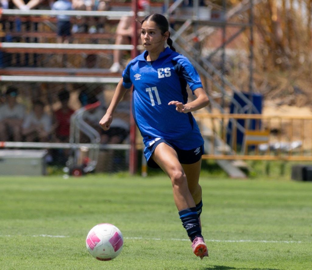 Selecta Femenina Sub-17 cayó 5-0 ante Canadá. Foto Cortesía FESFUT