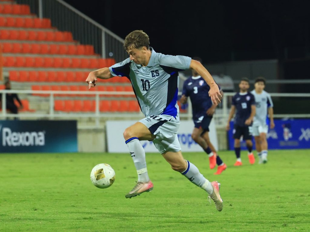 Nathan Ordaz marcó un doblete para la Selecta, pero El Salvador no logró sostener la ventaja y empató en el cierre ante República Dominicana.