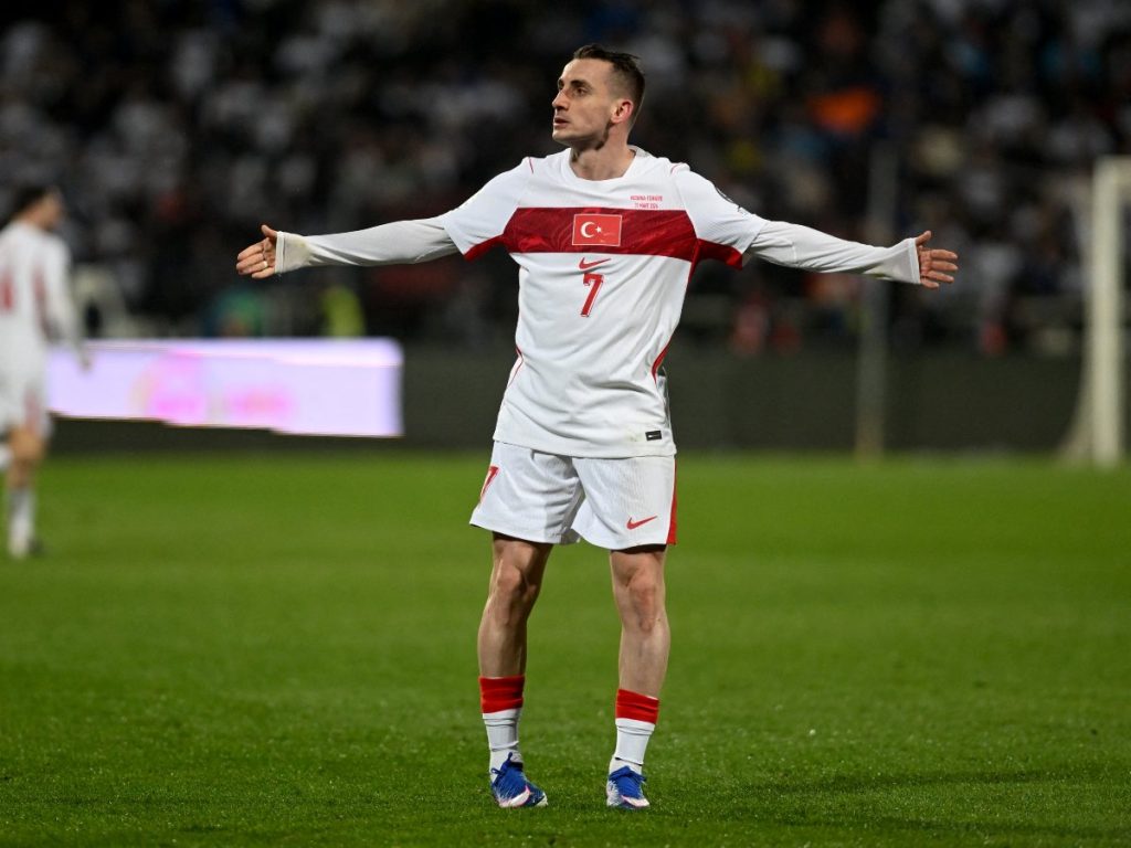 Kerem Akturkoglu celebra su gol con Turquía. Foto AFP