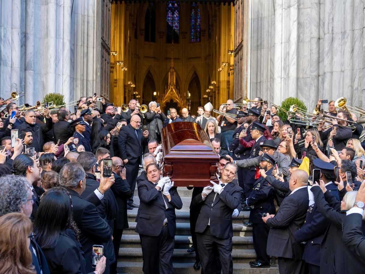 Nueva York despide a Willie Colón entre aplausos y música de salsa