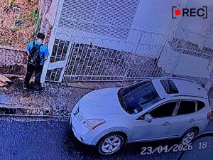 Orinar en la vía pública es motivo de sanción en San Salvador Centro, mientras que en Sonsonate la alcaldía ha comenzado a aplicar controles con cámaras y agentes del CAM. Te contamos los detalles