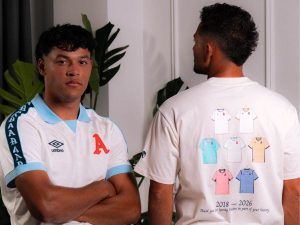 La nueva camiseta de Alianza rinde homenaje a ocho años junto a Umbro con detalles que repasan su historia reciente.