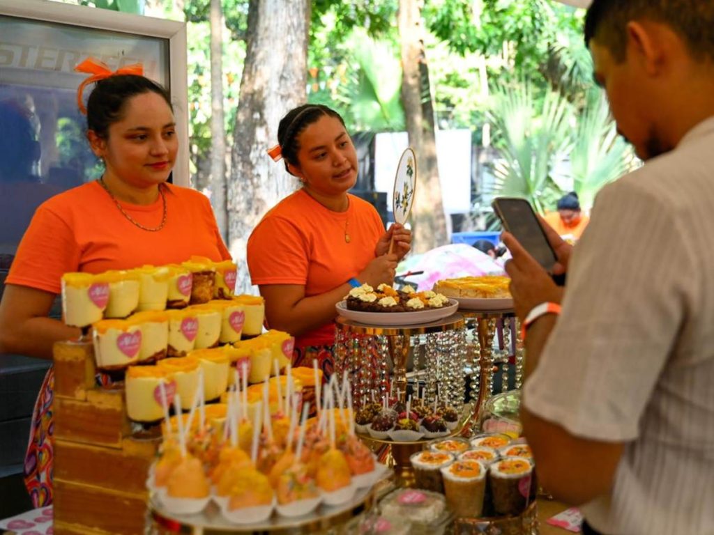 Expo Mango 2026 ya está en marcha y así disfrutan los visitantes en Ichanmichen