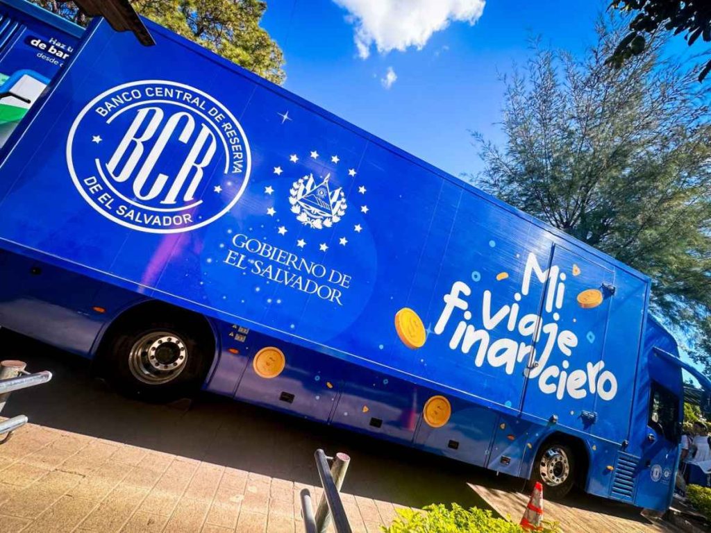 BCR-mi-viaje-financiero-economia-el-salvador