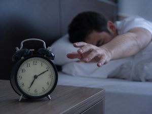 Dormir-sueño-descanso-alarma