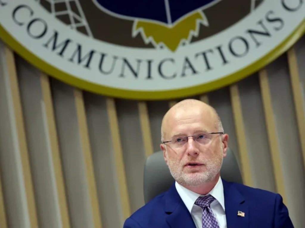 El presidente de la Comisión Federal de Comunicaciones (FCC), Brendan Carr