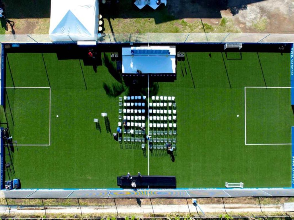 Estudiantes de Ilopango ahora cuentan con un nuevo espacio para practicar fútbol.