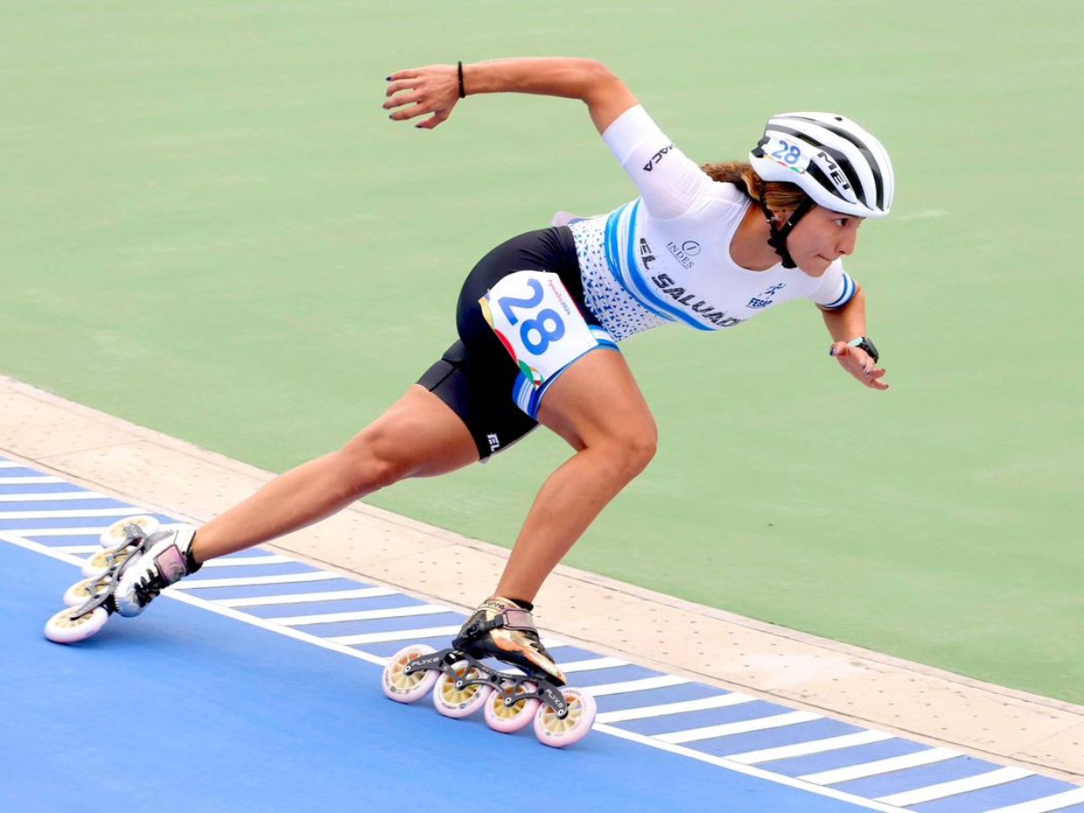 Ivonne Nóchez gana bronce en Copa Europea de patinaje