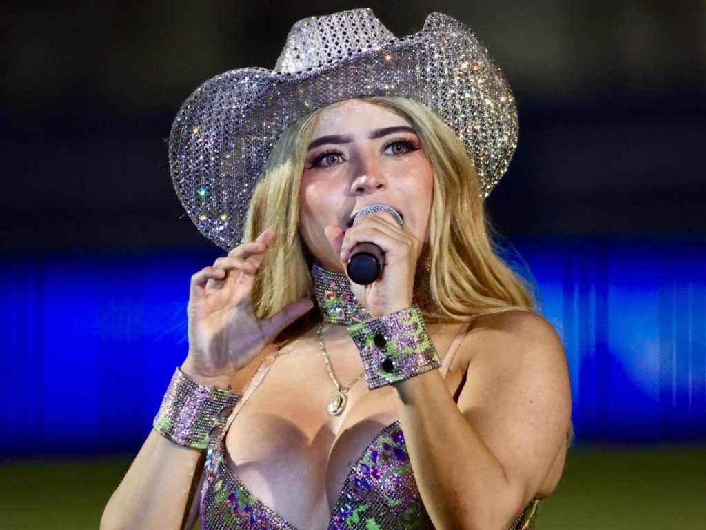 El fútbol hizo pausa y Julissa Ventura tomó el escenario en Las Delicias.