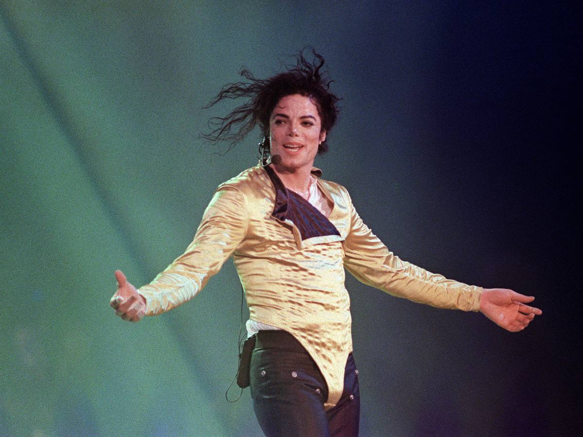 Película de Michael Jackson contará su camino al éxito sin abordar controversias