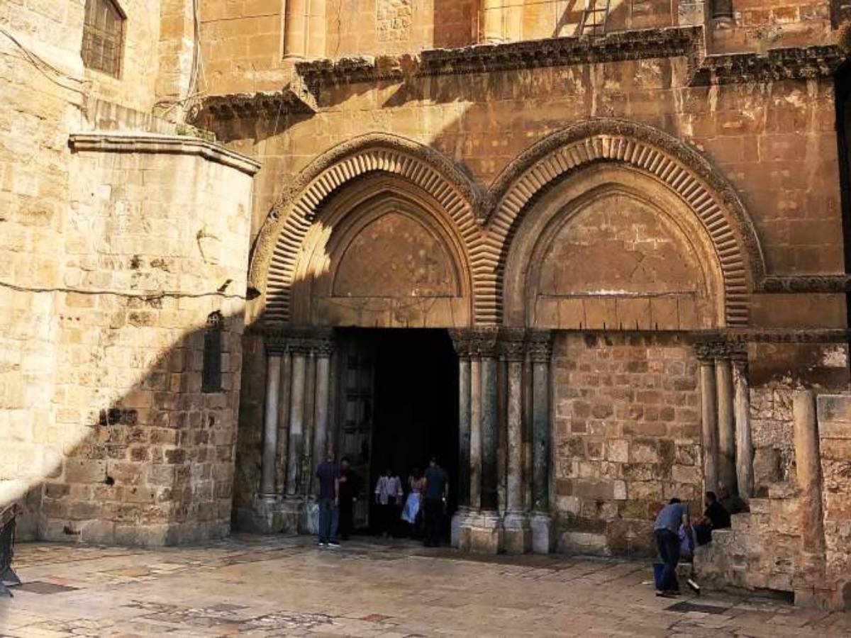El Santo Sepulcro en Jerusalén resguarda el sitio donde, según la tradición, estuvo la tumba de Cristo.