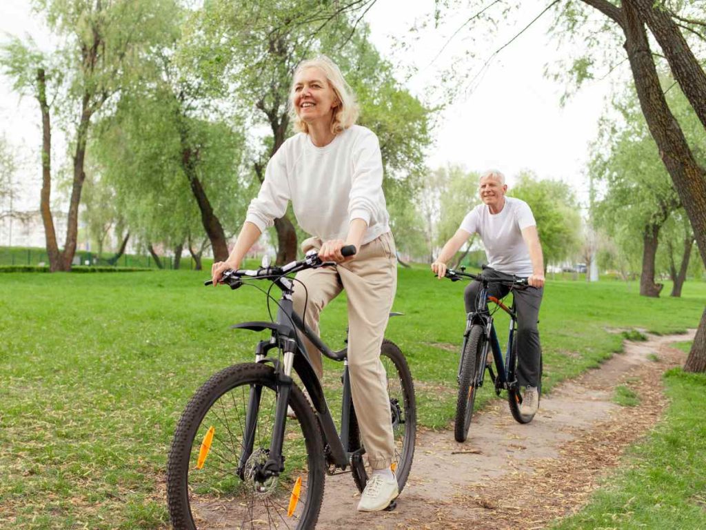 El estudio sugiere incorporar evaluaciones de soledad en controles de salud mental para detectar riesgos asociados desde etapas tempranas.