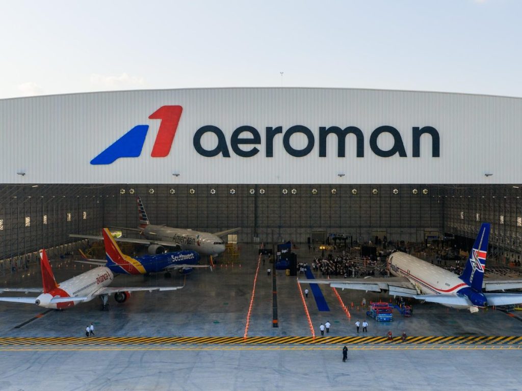 Aeroman, con más de 40 años de trayectoria, forma parte de MRO Holdings, con presencia en varios países. Foto Casa Presidencial