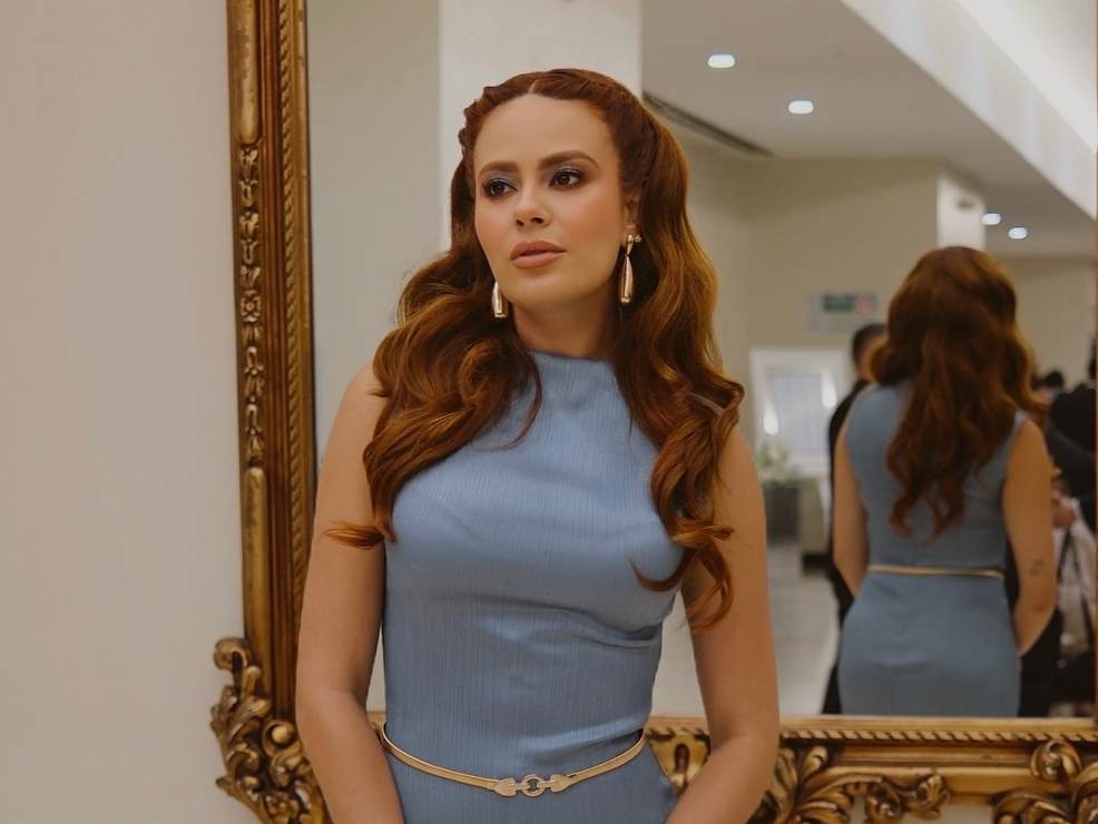 Ale Costa conmovió a sus seguidores al compartir una fotografía de su infancia junto a su papá para celebrar su cumpleaños.